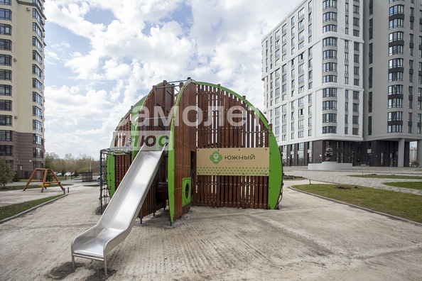 
   Продам 4-комнатную, 75.7 м², Дружбы ул, 28/2

. Фото 22.