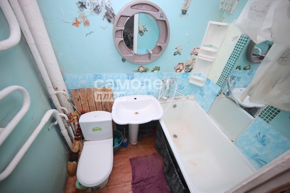 
   Продам 1-комнатную, 16.5 м², Строителей б-р, 46

. Фото 9.