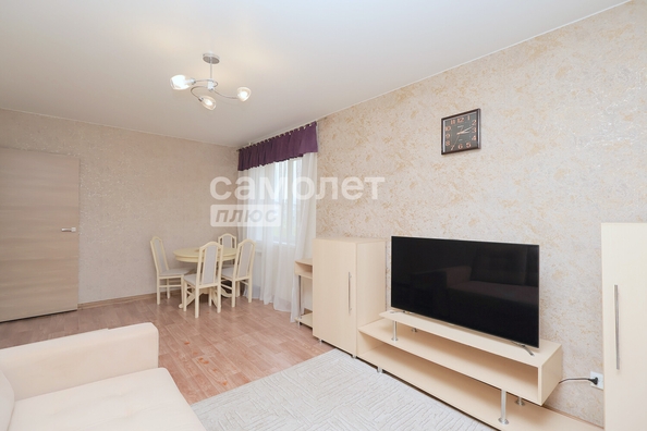 
   Продам 2-комнатную, 43 м², Сибиряков-Гвардейцев ул, 302

. Фото 3.