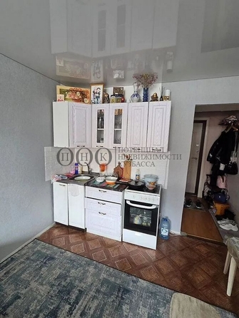 
   Продам 1-комнатную, 23 м², Строителей б-р, 56

. Фото 4.