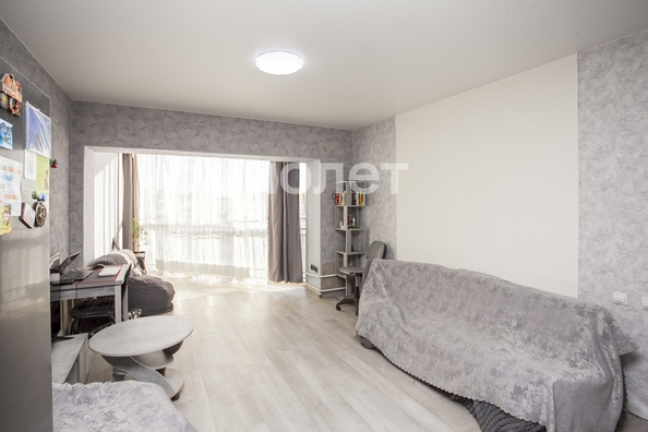 
   Продам 2-комнатную, 50 м², Строителей б-р, 71

. Фото 11.