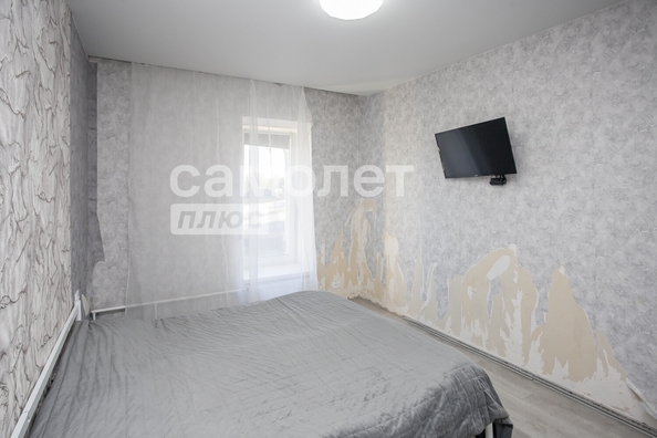 
   Продам 2-комнатную, 50 м², Строителей б-р, 71

. Фото 16.