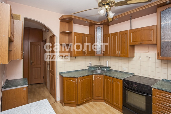 
  Продается 2-комн. квартира, 58.3 м², Строителей б-р, д. 44
. Фото 1.