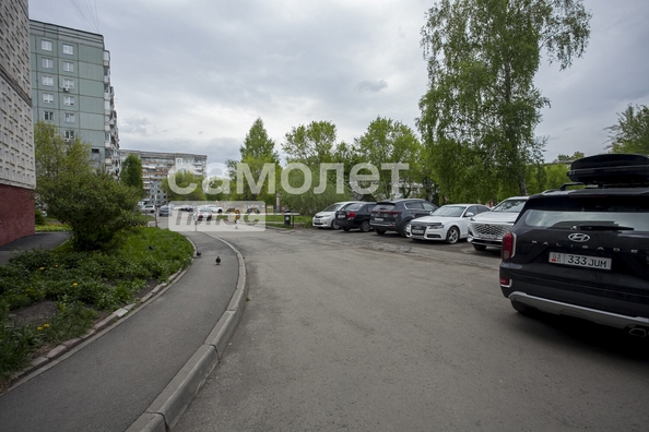 
  Продается 2-комн. квартира, 58.3 м², Строителей б-р, д. 44
. Фото 17.