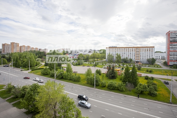 
  Продается 2-комн. квартира, 58.3 м², Строителей б-р, д. 44
. Фото 19.