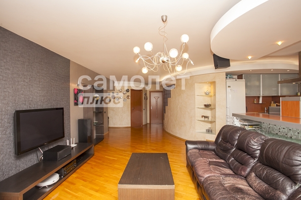 
  Продается 4-комн. квартира, 160.8 м², Строителей б-р, д. 28/1
. Фото 17.