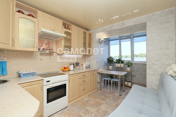 
  Продается 2-комн. квартира, 45.4 м², Глинки ул, д. 5
. Фото 1.