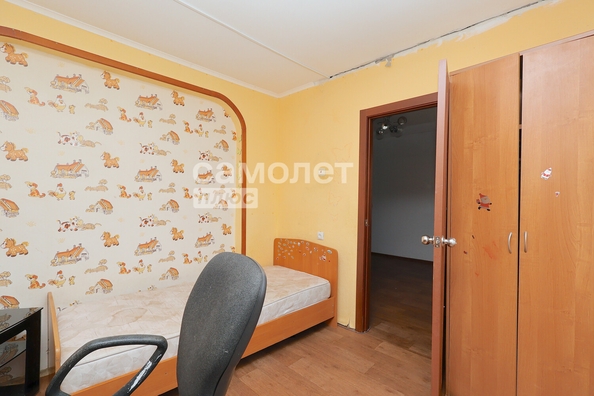 
  Продается 4-комн. квартира, 60.5 м², Строителей б-р, д. 33
. Фото 6.