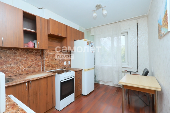 
  Продается 4-комн. квартира, 60.5 м², Строителей б-р, д. 33
. Фото 18.