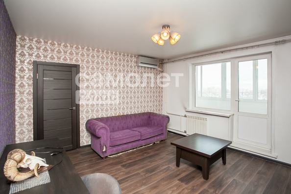 
  Продается 4-комн. квартира, 75.8 м², Свободы ул, д. 21
. Фото 2.