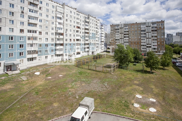 
  Продается 4-комн. квартира, 81.6 м², Молодежный пр-кт, д. 11
. Фото 2.