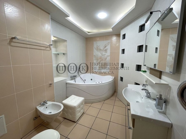 
  Продается 3-комн. квартира, 94 м², Октябрьский пр-кт, д. 36
. Фото 8.