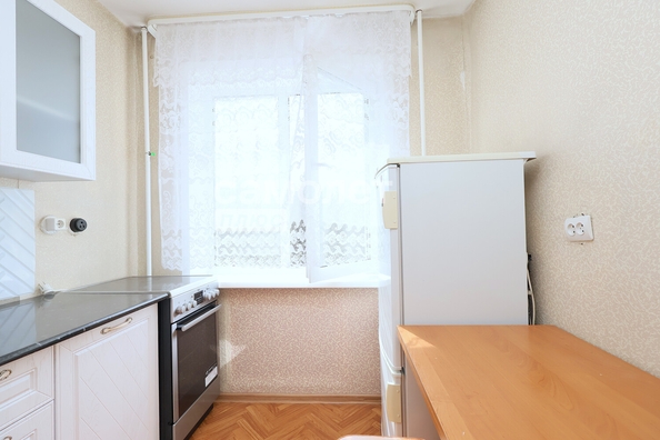 
  Продается 1-комн. квартира, 30.3 м², Строителей б-р, д. 12
. Фото 3.