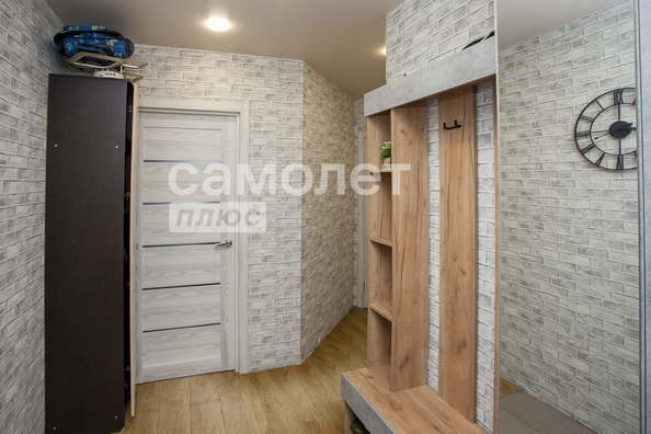 
  Продается 2-комн. квартира, 43.2 м², Суворова ул, д. 12
. Фото 17.