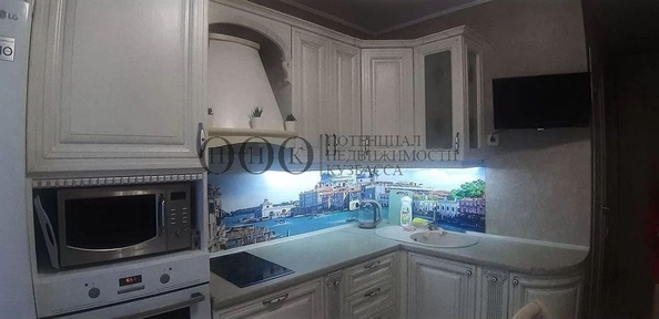 
  Продается 3-комн. квартира, 70 м², Молодежный пр-кт, д. 7
. Фото 4.