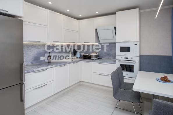
  Продается 3-комн. квартира, 60.5 м², Молодежный пр-кт, д. 27
. Фото 1.