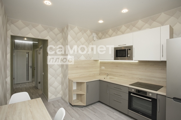 
  Продается 2-комн. квартира, 46 м², ЖК Крылья, 1 этап
. Фото 2.