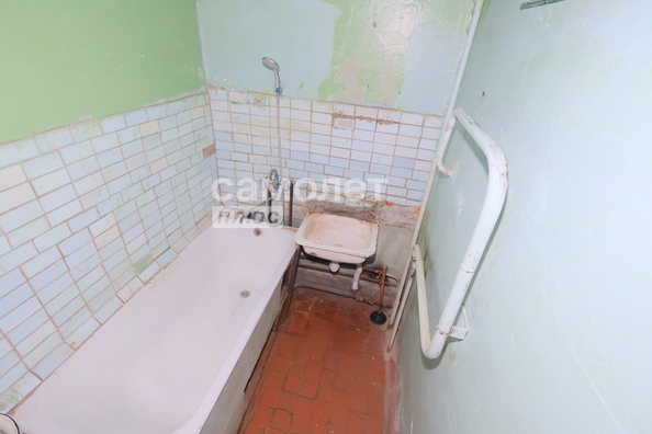 
  Продается 2-комн. квартира, 42.2 м², Революции ул, д. 6
. Фото 4.