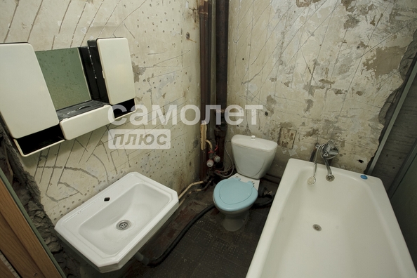 
  Продается 3-комн. квартира, 70.7 м², Сергея Тюленина ул, д. 8
. Фото 12.