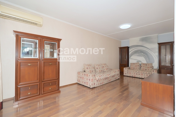 
  Продается 2-комн. квартира, 82.1 м², Соборная ул, д. 3
. Фото 9.