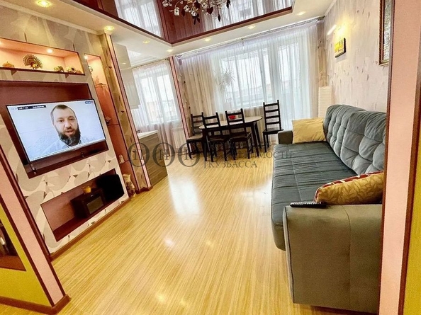 
  Продается 3-комн. квартира, 54.7 м², Дзержинского ул, д. 12
. Фото 2.