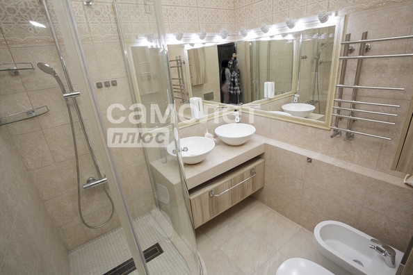 
  Продается 2-комн. квартира, 49.7 м², Осенний б-р, д. 6
. Фото 2.