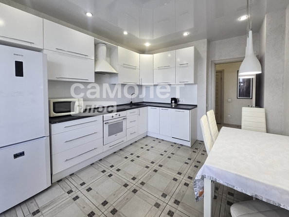 
  Продается 2-комн. квартира 67.3 м². Фото 1.