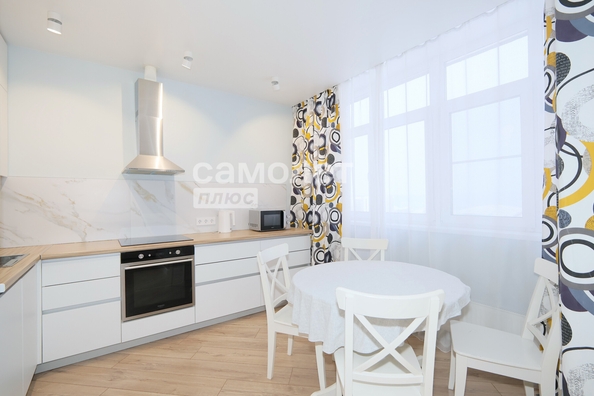 
  Продается 2-комн. квартира 57 м², в ЖК Панорама, (Октябрьский, 32Б). Фото 2.