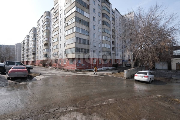 
   Продам 3-комнатную, 65.3 м², Есенина ул, 8/1

. Фото 13.