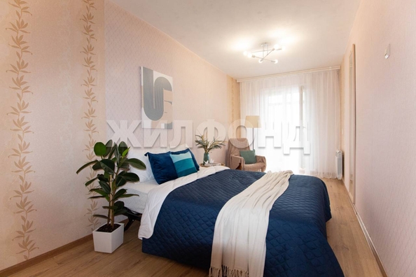 
  Продается 3-комн. квартира, 59.8 м², Приморская ул, д. 23
. Фото 2.