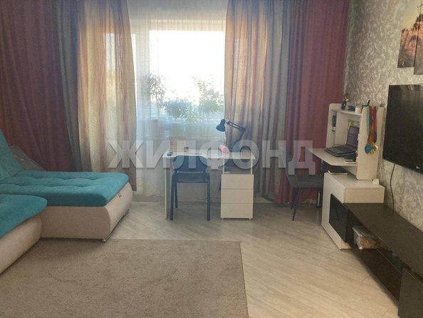 
   Продам 2-комнатную, 53 м², Новосибирская ул, 19

. Фото 1.