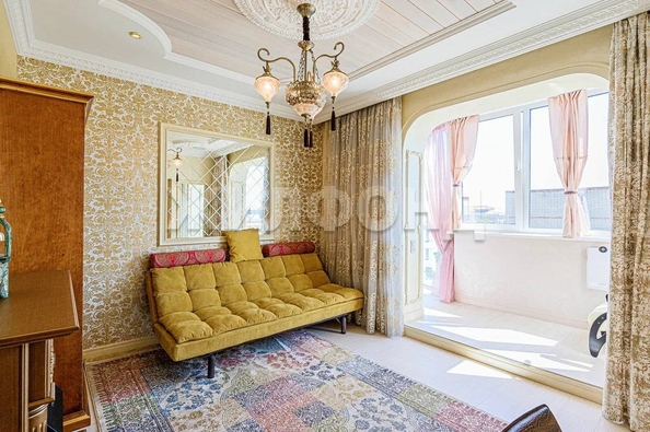 
   Продам 4-комнатную, 143 м², Романова ул, 25

. Фото 13.