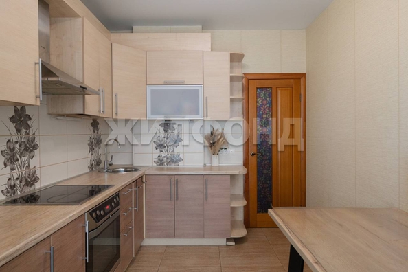 
   Продам 3-комнатную, 76.5 м², Народная ул, 77

. Фото 2.