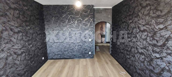 
   Продам 1-комнатную, 38.4 м², Героев Революции ул, 72

. Фото 8.