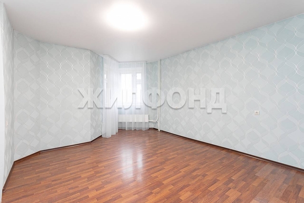
   Продам 1-комнатную, 51.3 м², Учительская ул, 8

. Фото 6.