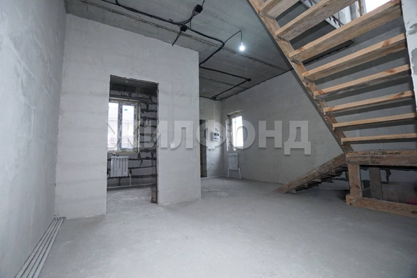 
   Продам дом, 180.9 м², Новосибирск

. Фото 2.