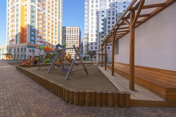 
   Продам 3-комнатную, 83.3 м², Некрасова ул, 41

. Фото 24.