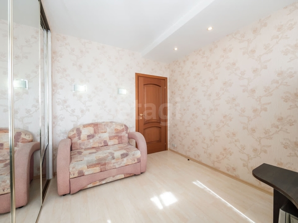 
   Продам 4-комнатную, 132 м², Обская ул, 50/1

. Фото 2.