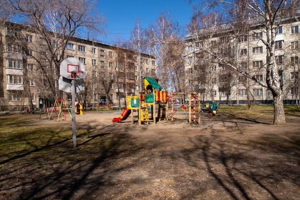 
   Продам 3-комнатную, 59.3 м², Курганская ул, 38

. Фото 24.