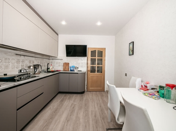 
   Продам 1-комнатную, 51.6 м², Галущака ул, 3

. Фото 20.