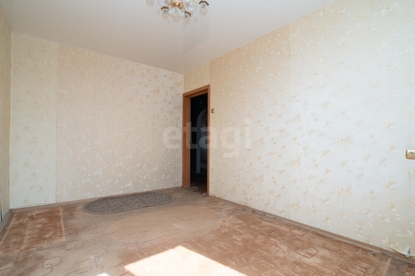 
   Продам 4-комнатную, 75.3 м², Оловозаводская ул, 1/3

. Фото 2.