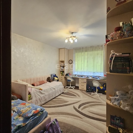 
   Продам 3-комнатную, 81.3 м², Семьи Шамшиных ул, 18

. Фото 16.
