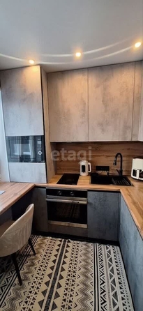 
   Продам 3-комнатную, 59 м², Объединения ул, 90/1

. Фото 1.