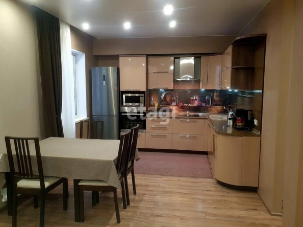 
   Продам 3-комнатную, 85 м², Сухарная ул, 101/1

. Фото 1.