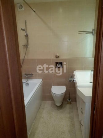 
   Продам 3-комнатную, 85 м², Сухарная ул, 101/1

. Фото 11.