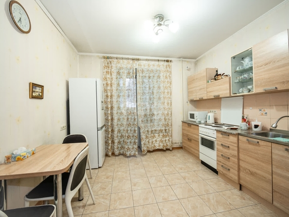 
   Продам 2-комнатную, 61.2 м², Адриена Лежена ул, 25

. Фото 15.