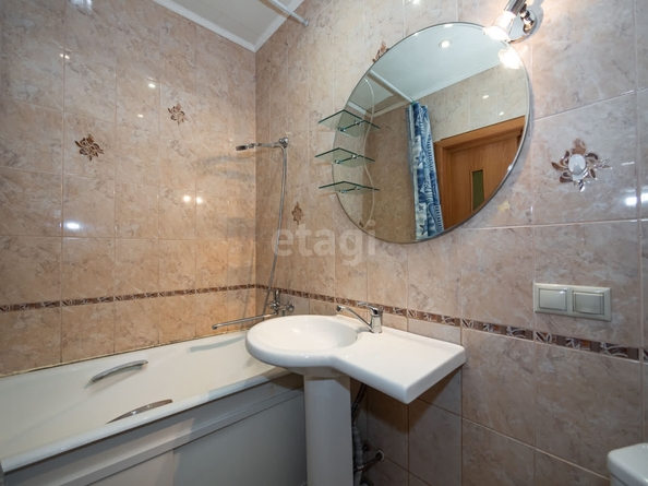
   Продам 2-комнатную, 61.2 м², Адриена Лежена ул, 25

. Фото 24.