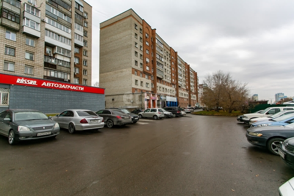 
   Продам торговое помещение, 927.8 м², Троллейная ул, 37

. Фото 40.