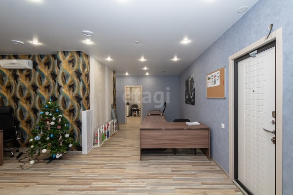 
   Продам офис, 134.2 м², Орджоникидзе ул, 40

. Фото 17.