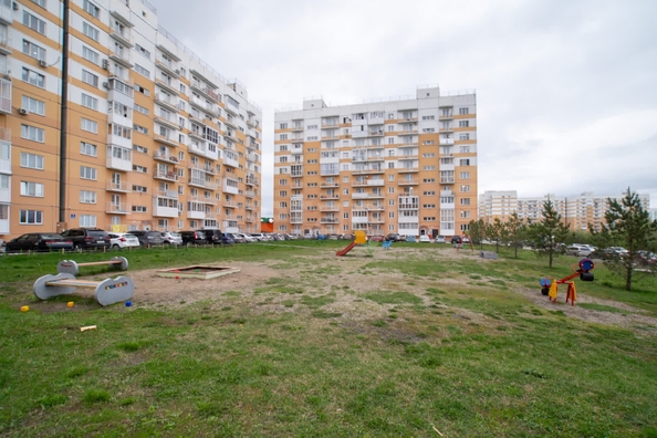 
  Продается 1-комн. квартира, 49 м², Дмитрия Шмонина ул, д. 1
. Фото 2.